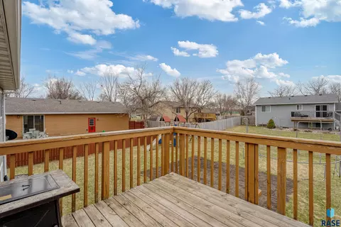 705 N Poplar Ave, Tea, SD 57064 photo 29