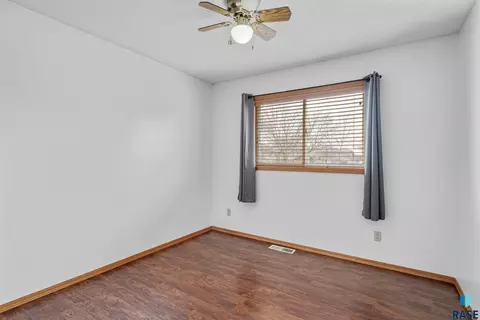 705 N Poplar Ave, Tea, SD 57064 photo 12