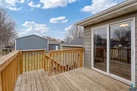 705 N Poplar Ave, Tea, SD 57064 photo 28