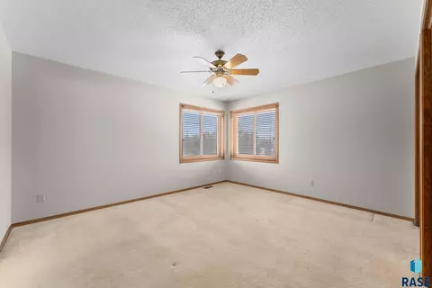 4601 S Oxbow Ave #302, Sioux Falls, SD 57106 photo 14