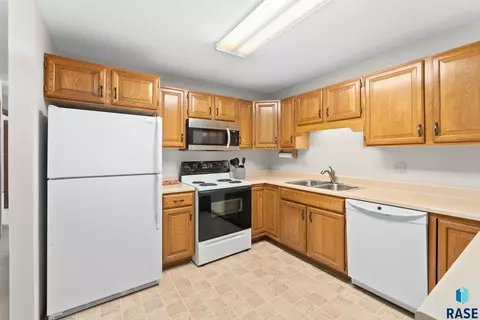 4601 S Oxbow Ave #302, Sioux Falls, SD 57106 photo 9