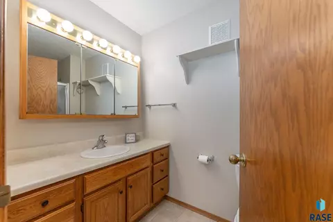 4601 S Oxbow Ave #302, Sioux Falls, SD 57106 photo 18