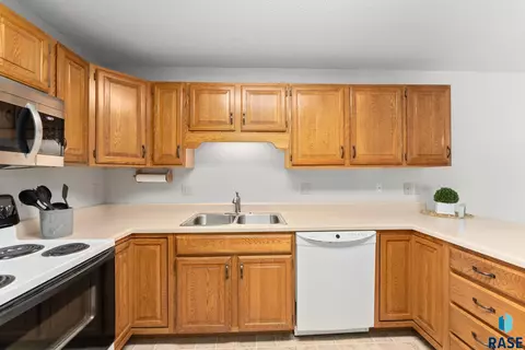 4601 S Oxbow Ave #302, Sioux Falls, SD 57106 photo 11