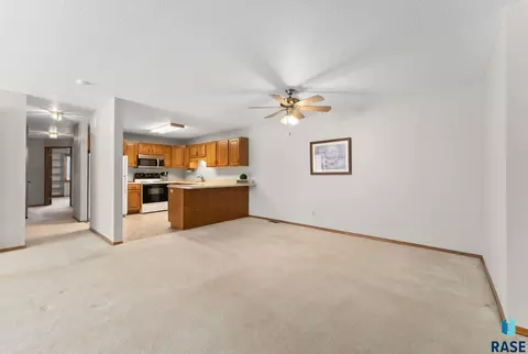 4601 S Oxbow Ave #302, Sioux Falls, SD 57106 photo 13