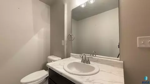 6801 W 6801-6807 W Gresford Pl, Sioux Falls, SD 57106 photo 9