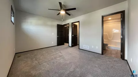 6801 W 6801-6807 W Gresford Pl, Sioux Falls, SD 57106 photo 21