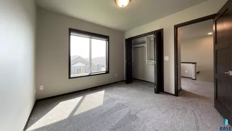 6801 W 6801-6807 W Gresford Pl, Sioux Falls, SD 57106 photo 23