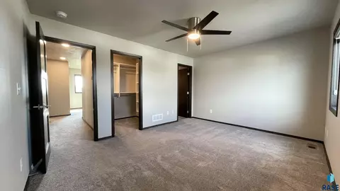 6801 W 6801-6807 W Gresford Pl, Sioux Falls, SD 57106 photo 18