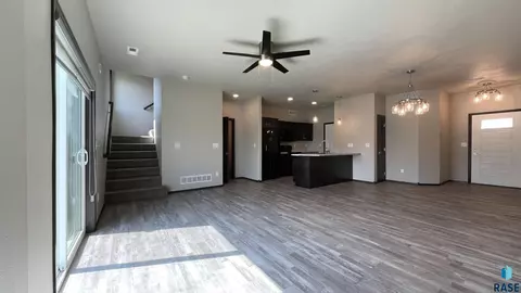 6801 W 6801-6807 W Gresford Pl, Sioux Falls, SD 57106 photo 7