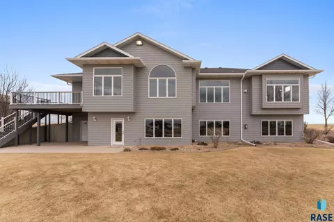110 Linden Dr, Madison, SD 57042 photo 66