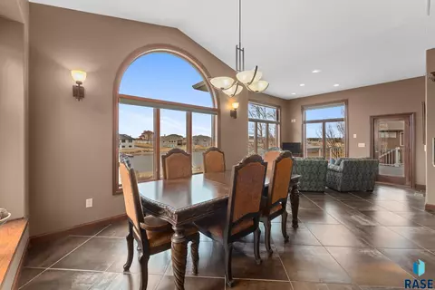 110 Linden Dr, Madison, SD 57042 photo 25