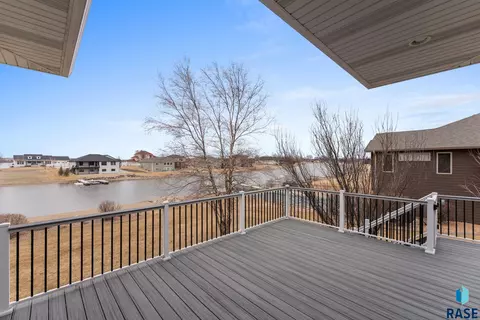 110 Linden Dr, Madison, SD 57042 photo 70