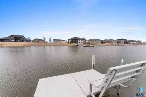 110 Linden Dr, Madison, SD 57042 photo 74