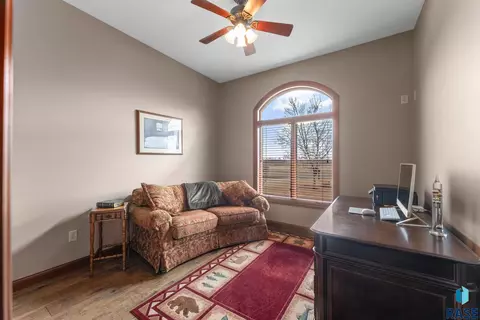 110 Linden Dr, Madison, SD 57042 photo 38