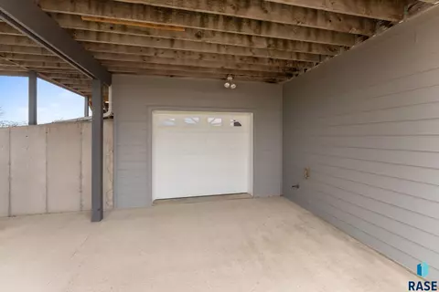 110 Linden Dr, Madison, SD 57042 photo 73