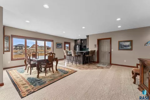 110 Linden Dr, Madison, SD 57042 photo 44