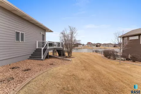 110 Linden Dr, Madison, SD 57042 photo 67