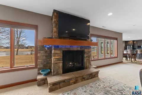 110 Linden Dr, Madison, SD 57042 photo 42