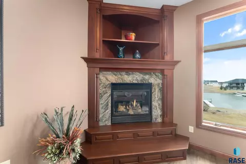 110 Linden Dr, Madison, SD 57042 photo 15
