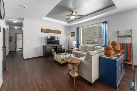 925 N Cole Ave, Tea, SD 57064 photo 5
