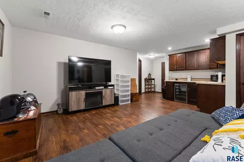 925 N Cole Ave, Tea, SD 57064 photo 23