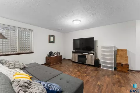 925 N Cole Ave, Tea, SD 57064 photo 21