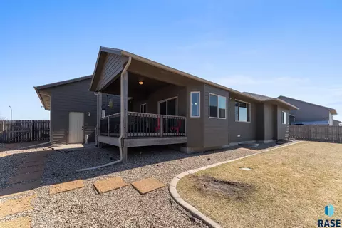 925 N Cole Ave, Tea, SD 57064 photo 37