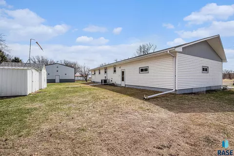 940 E 2nd St, Bridgewater, SD 57319 photo 23