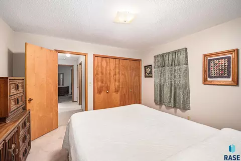 940 E 2nd St, Bridgewater, SD 57319 photo 14
