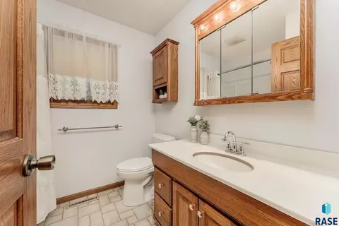 1019 2nd St, Canton, SD 57013 photo 14