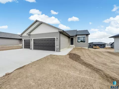 628 N Yankee Ave, Sioux Falls, SD 57110