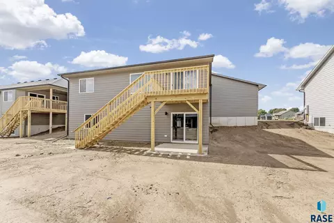620 N Yankee Ave, Sioux Falls, SD 57110 photo 3