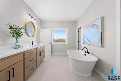 5512 E Saddle Ridge Cir, Sioux Falls, SD 57110 photo 15