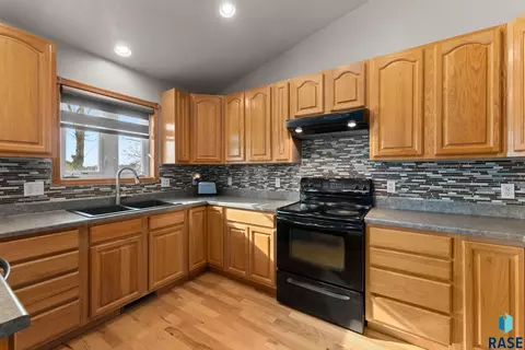 115 Deerview Ave, Tea, SD 57064 photo 10