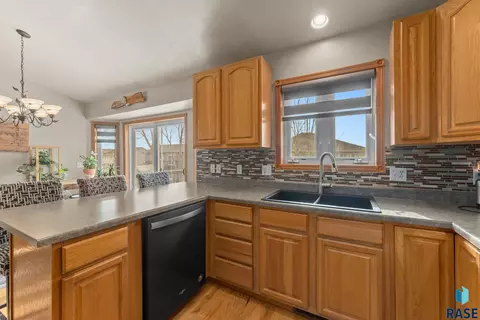 115 Deerview Ave, Tea, SD 57064 photo 9