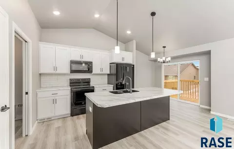 Kitchen - 1310 Poplar Ave, Tea, SD 57064 photo 1 of 1