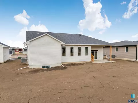 Exterior - 1310 Poplar Ave, Tea, SD 57064 photo 4 of 4