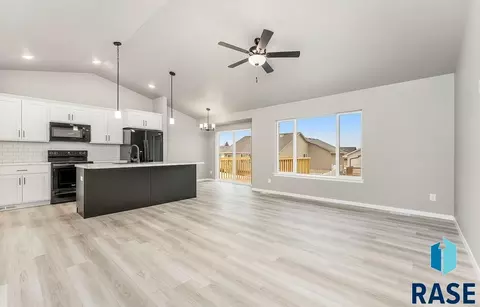 Living - 1310 Poplar Ave, Tea, SD 57064 photo 2 of 3