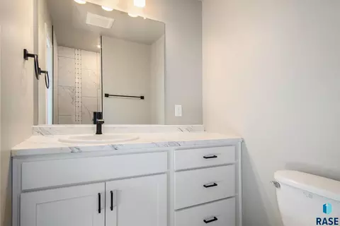 Bath - 1310 Poplar Ave, Tea, SD 57064 photo 2 of 2