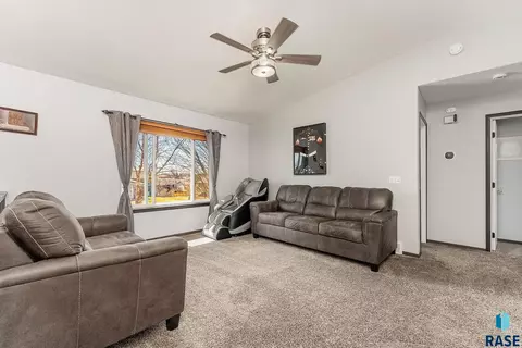 536 Suni Ave, Baltic, SD 57003 photo 3