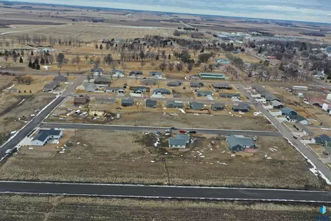 717 Wildcat Ave, Colman, SD 57017 photo 5