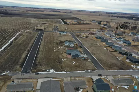 717 Wildcat Ave, Colman, SD 57017 photo 11