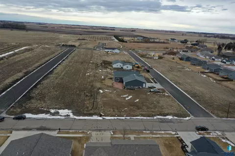 717 Wildcat Ave, Colman, SD 57017 photo 9