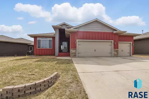7705 W Vista Park St, Sioux Falls, SD 57106