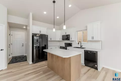 6809 W Viola Ct, Sioux Falls, SD 57107 photo 6