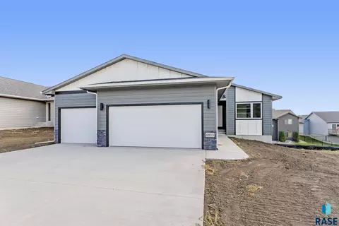 6813 W Viola Ct, Sioux Falls, SD 57107