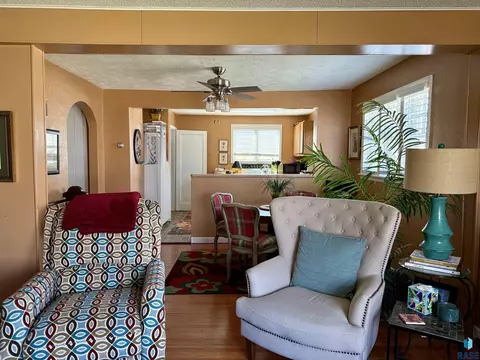 829 W 4th Ave, Mitchell, SD 57301 photo 9