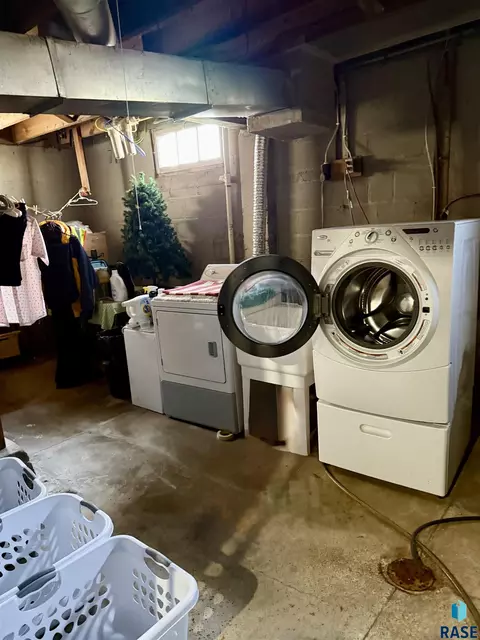 829 W 4th Ave, Mitchell, SD 57301 photo 24