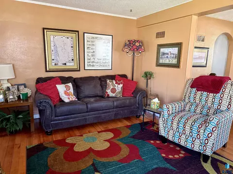 829 W 4th Ave, Mitchell, SD 57301 photo 6