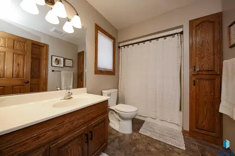 129 S Leslie Dr, Garretson, SD 57030 photo 15